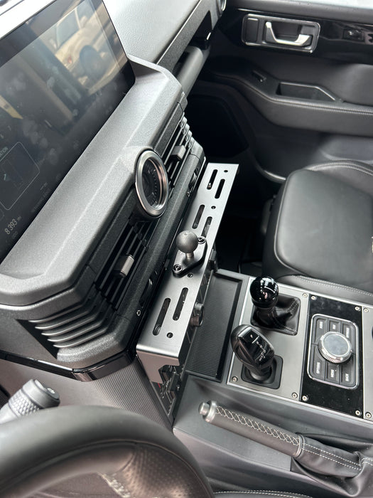 DASH ACCESSORY MOUNT | INEOS GRENADIER / QUARTERMASTER