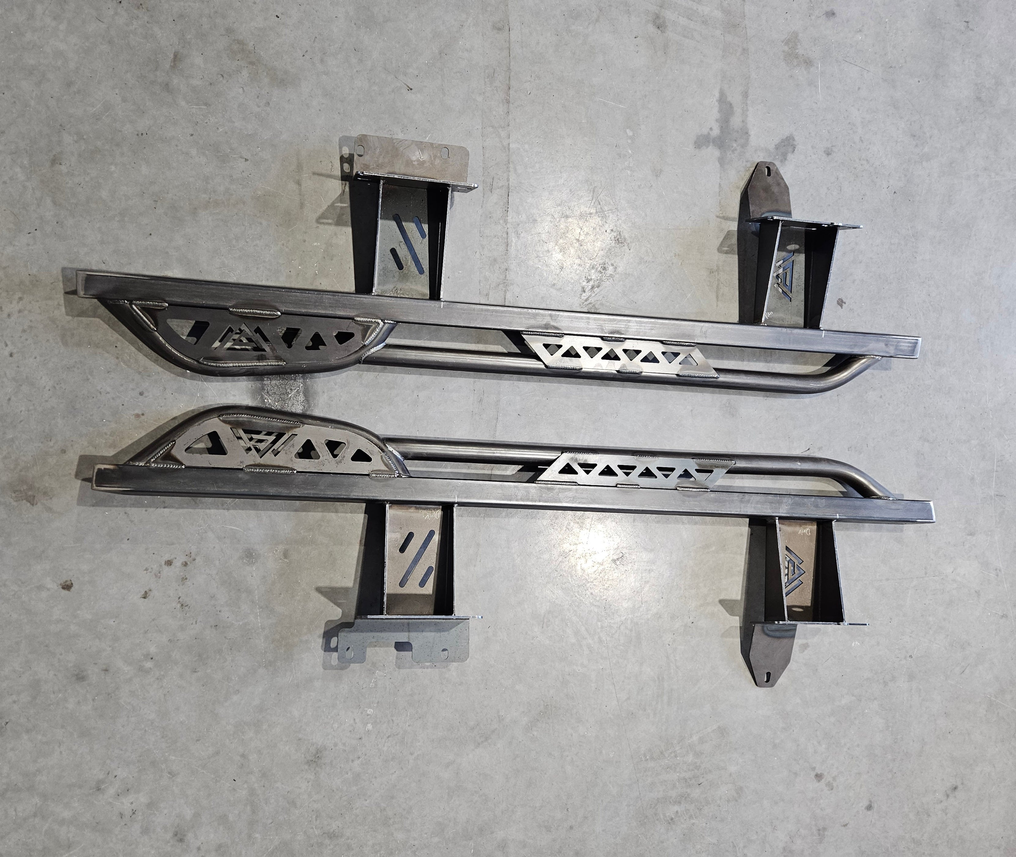 Tubular Rock Sliders | Lexus GX470 (03-09) — Goliath Off Road